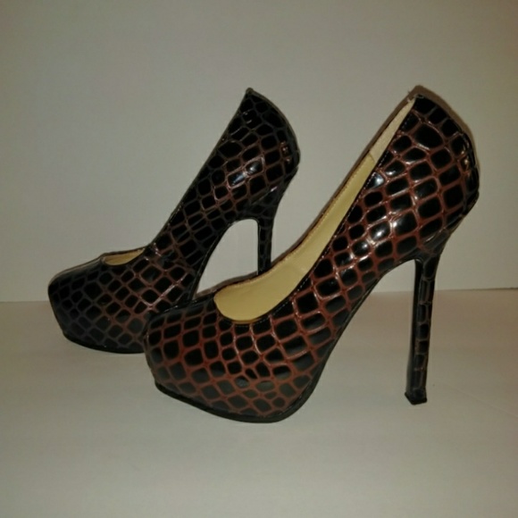 NWOT YSL platform pumps heels 👠 - Picture 2 of 8